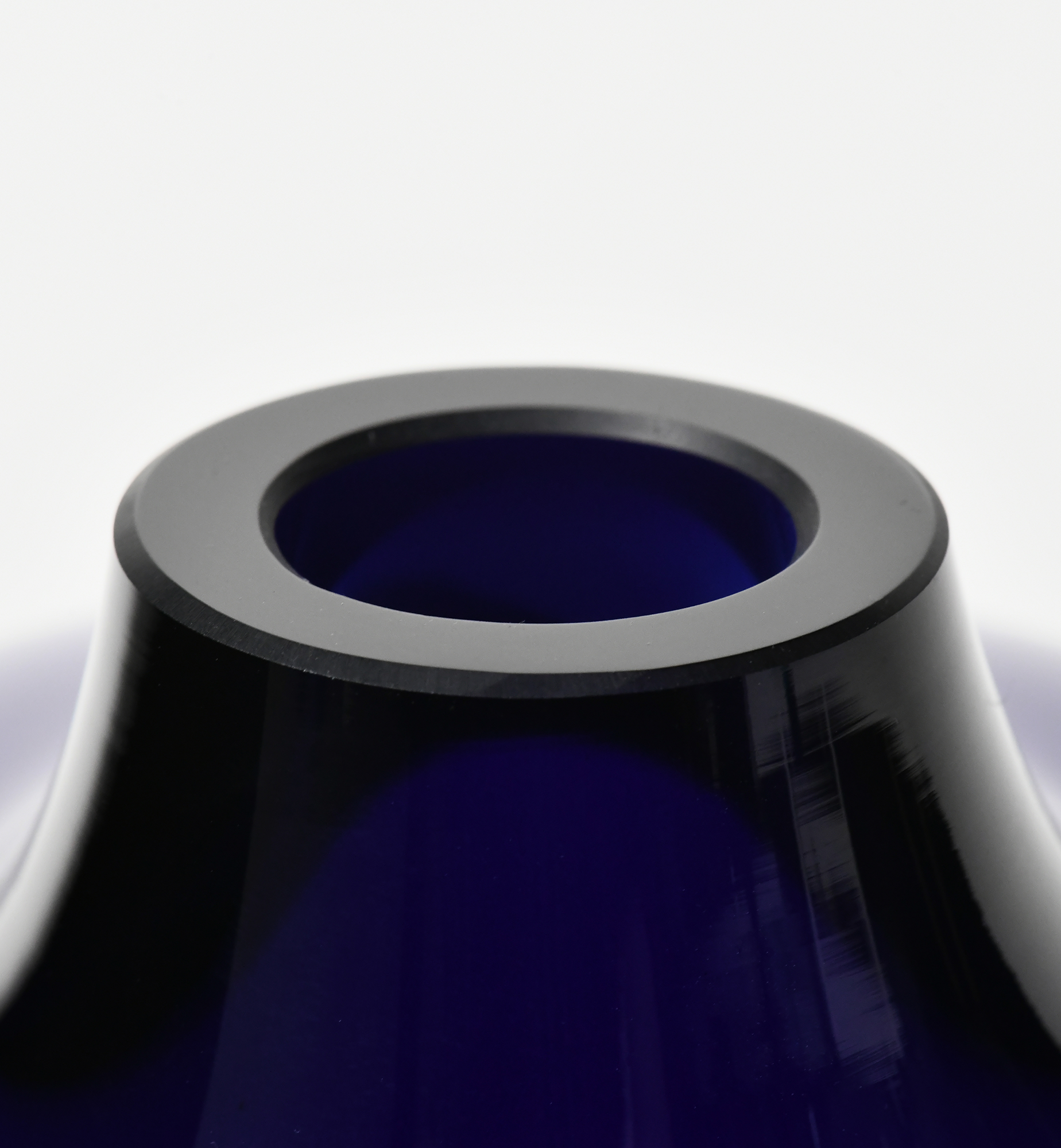krosno-pebble-vase-cobalt-20-cm-cristal-sans-plomb image 3