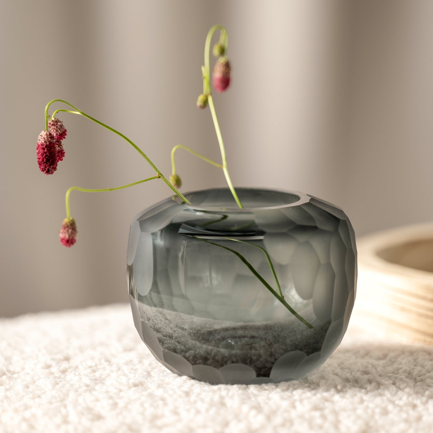 leonardo-bellagio-vase-en-verre-anthracite-9-cm image 2