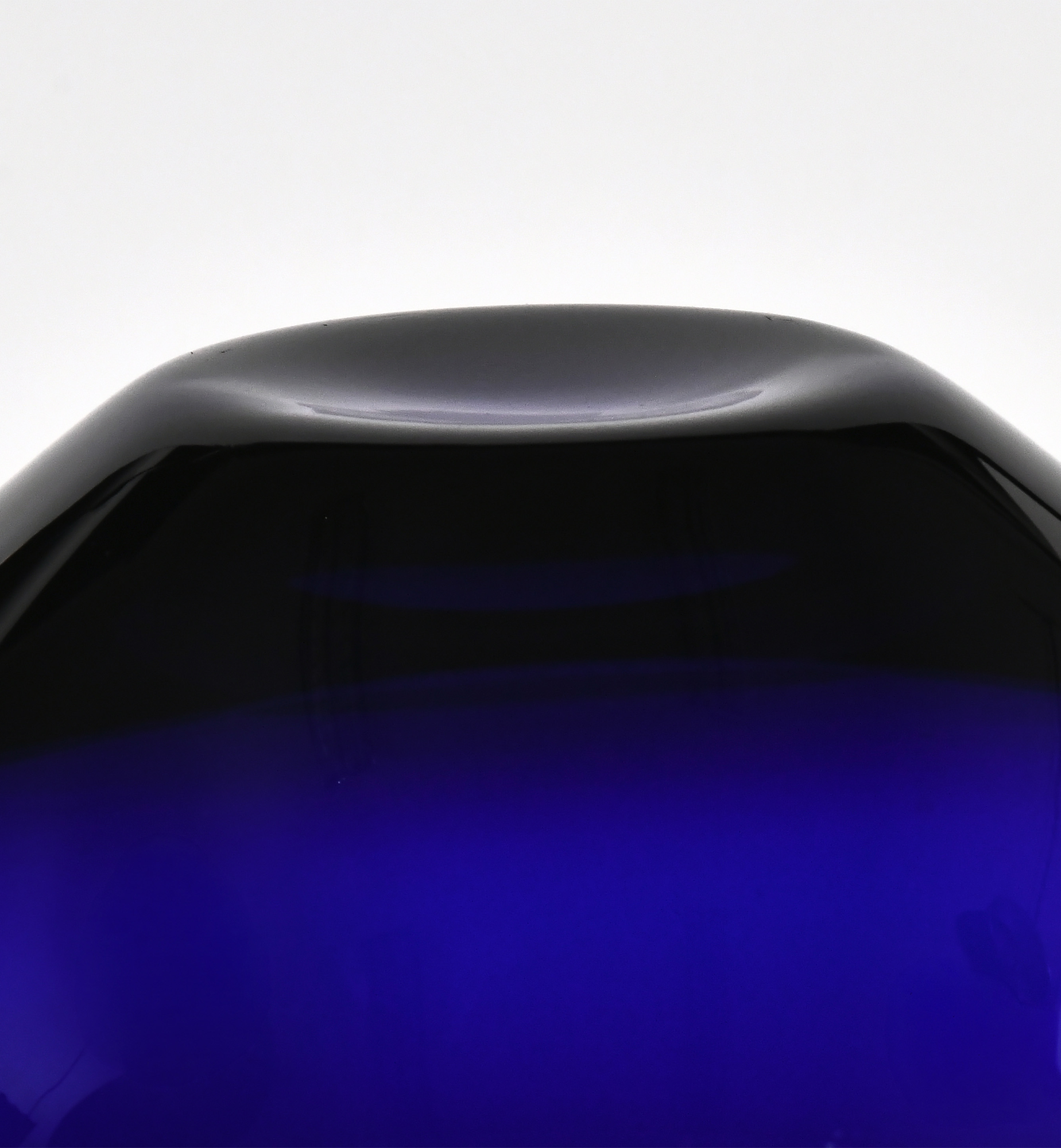 krosno-pebble-2017-16-cm-vase-cobalt-bleu image 4