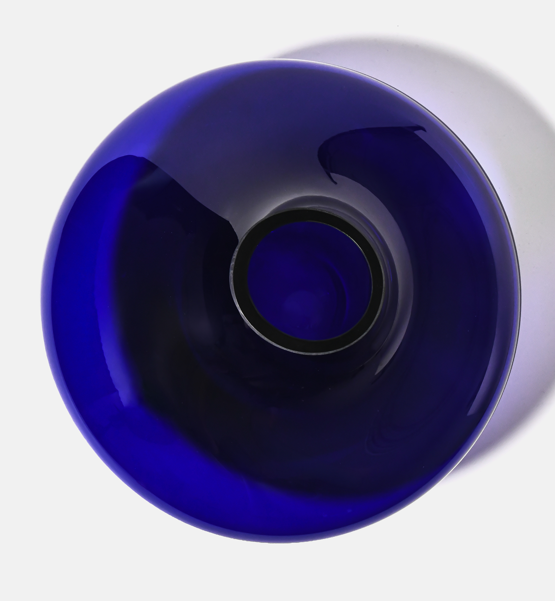 krosno-pebble-2017-vase-en-verre-cobalt-12-cm-fait-main image 5