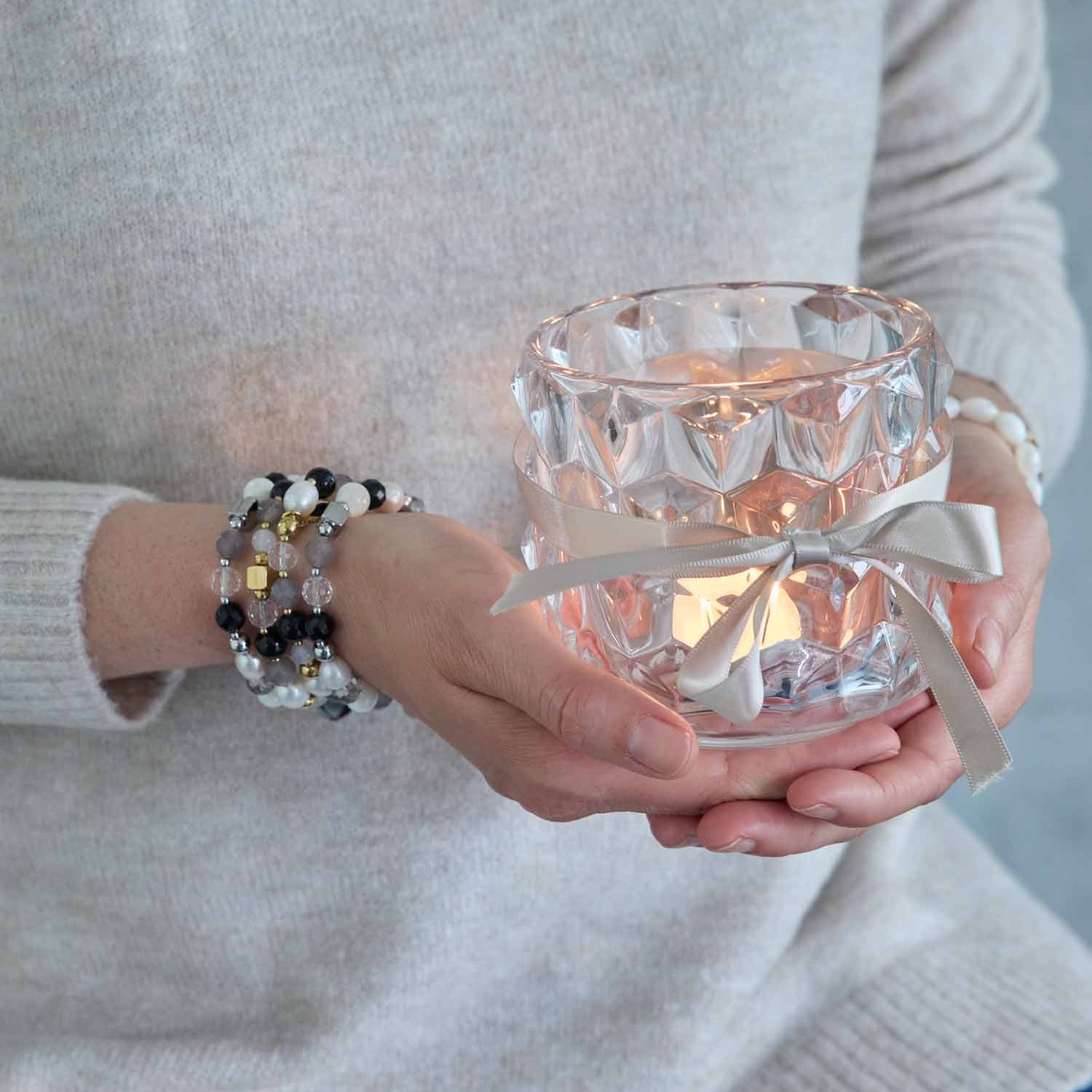 leonardo-hope-bracelet-perles-dor-gris-lastique image 7