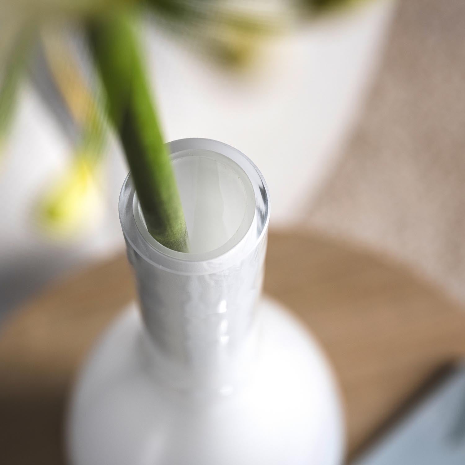 leonardo-beauty-vase-verre-blanc-18-cm-fait-main image 5