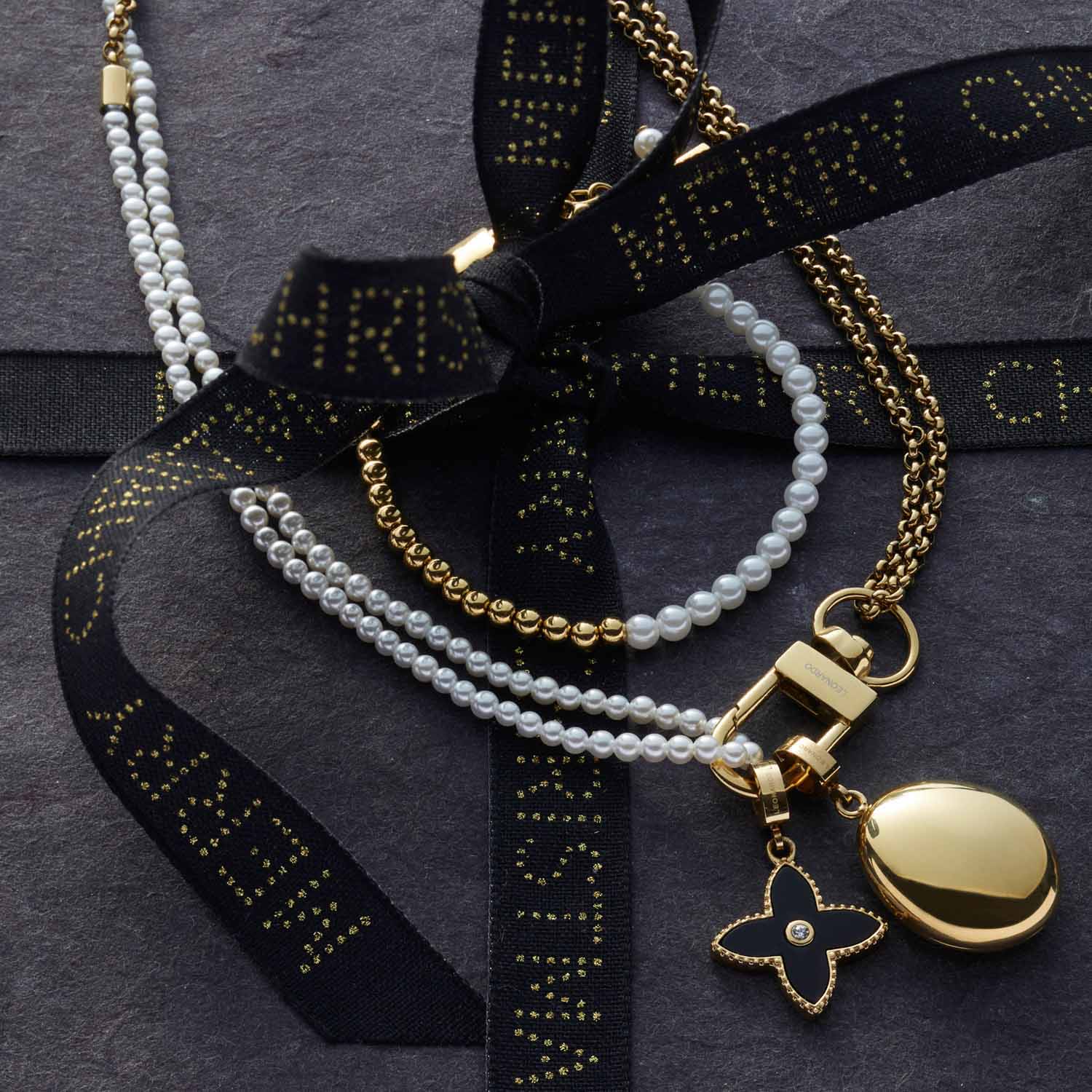 leonardo-lucinda-bracelet-perles-blanches-dor image 6