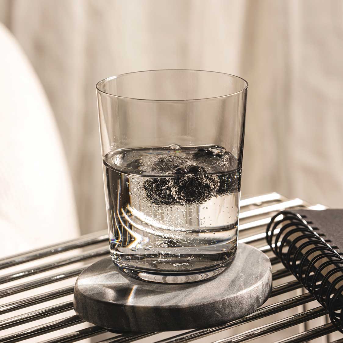 leonardo-leggero-verre-eau-gris-sasso-330-ml-lot-de-4 image 5