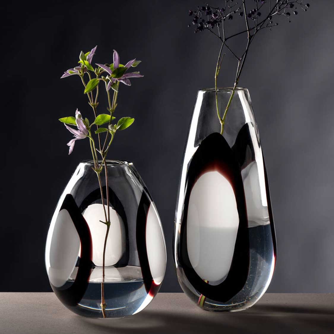 leonardo-occhi-bianchi-vase-verre-blanc-25-cm-fait-main image 6