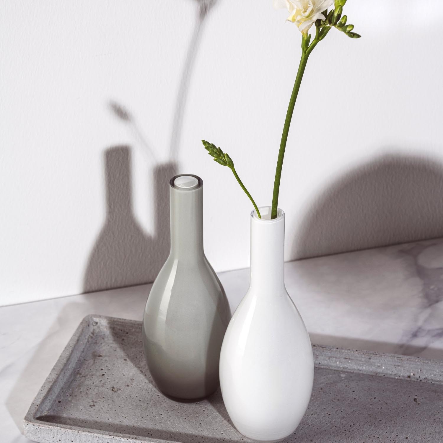 leonardo-beauty-vase-en-verre-18-cm-gris-bouche image 6
