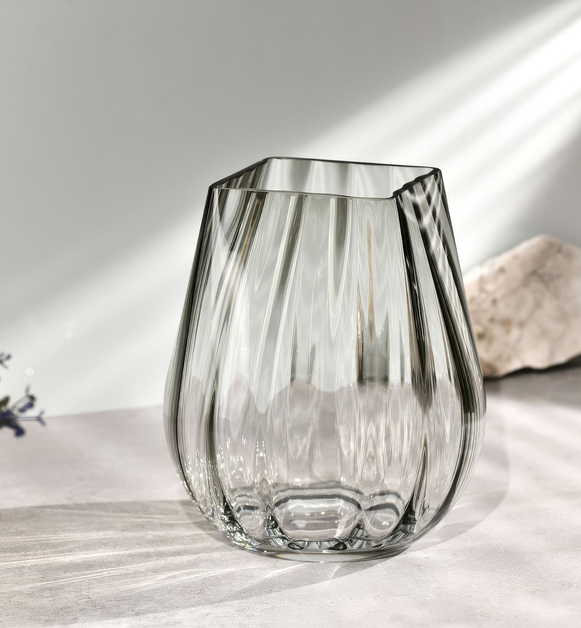 krosno-vase-fum-25-5-cm-bord-carr-stri image 2