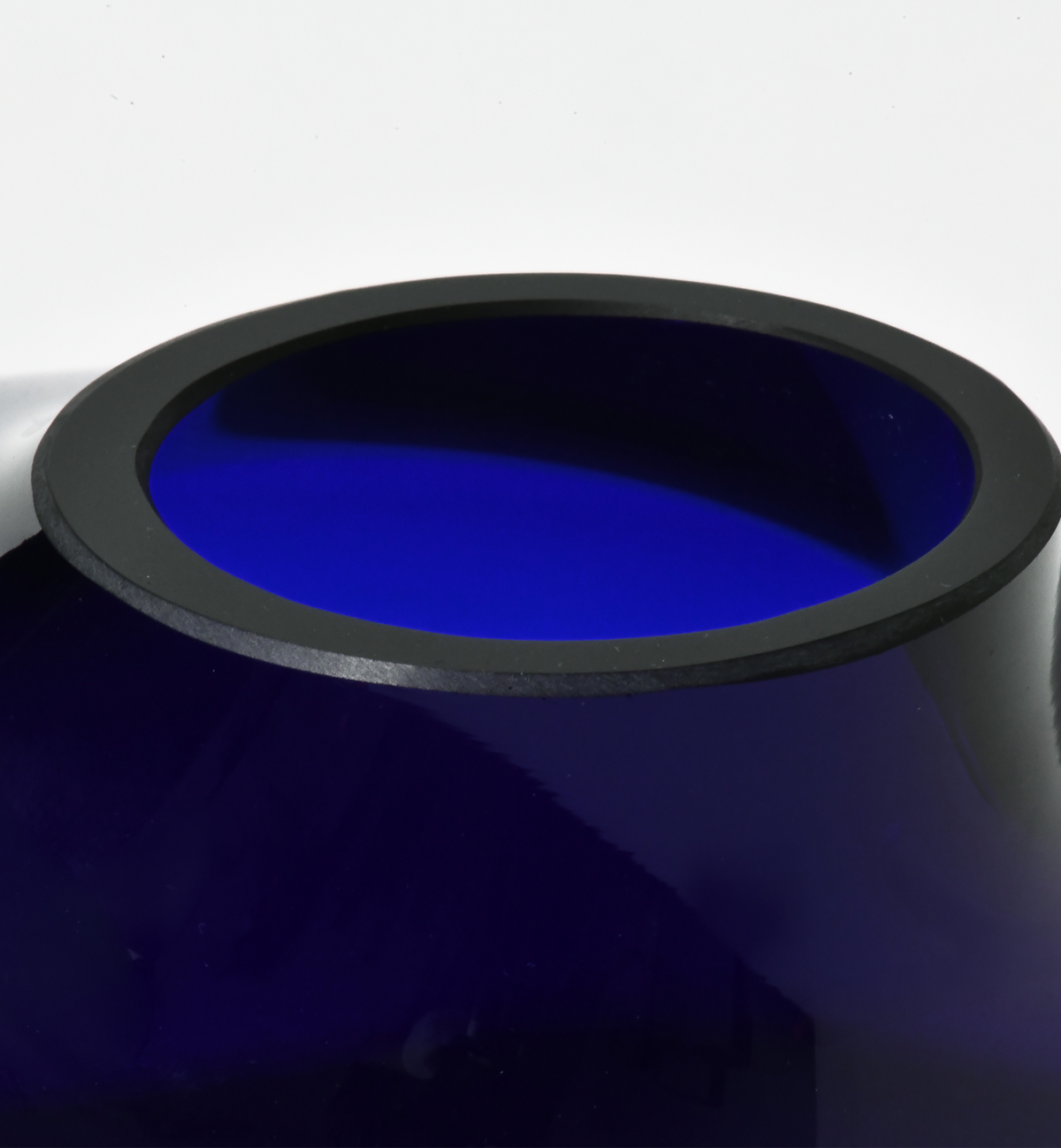 krosno-pebble-2017-vase-cristal-12-cm-cobalt image 3
