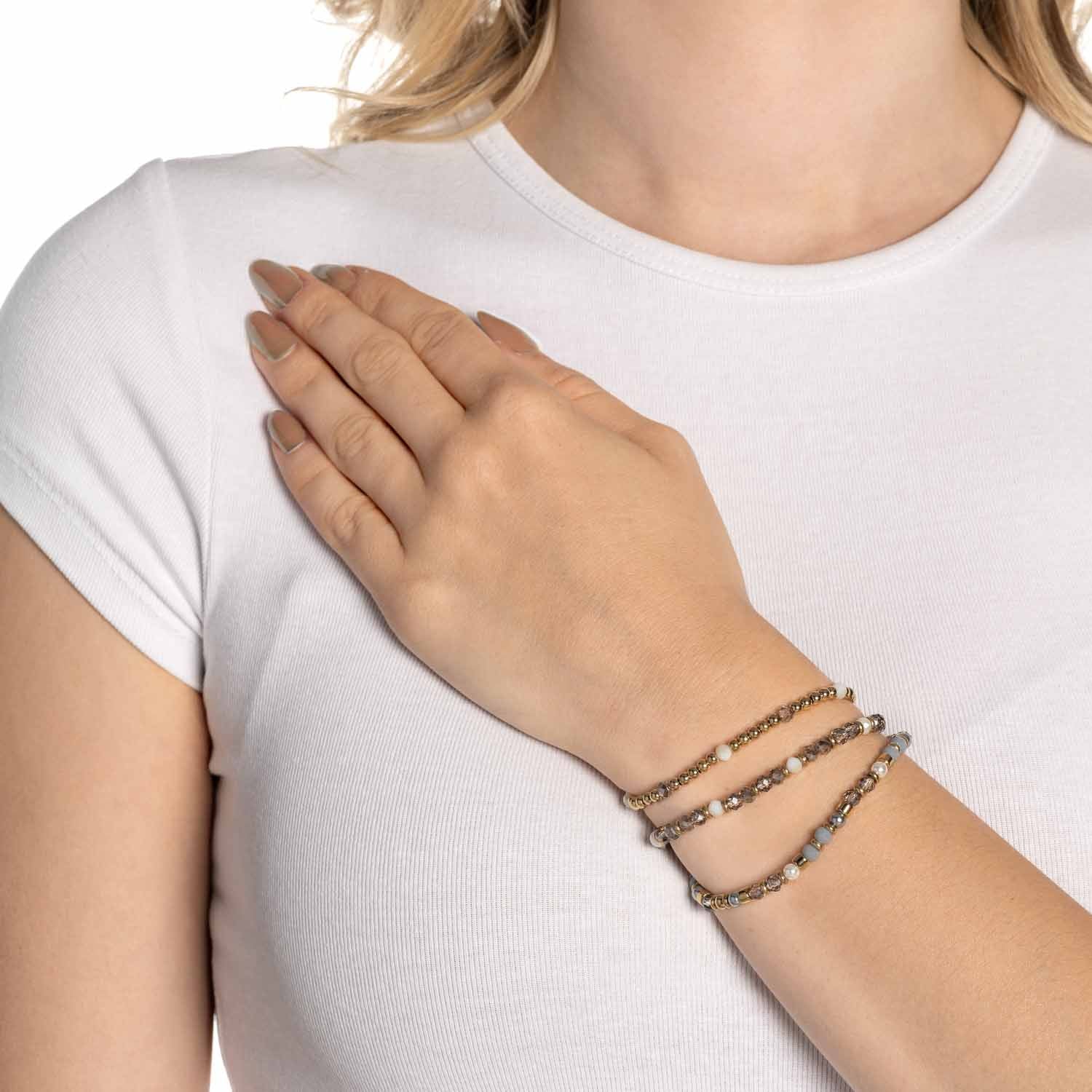 leonardo-bernadette-bracelet-dor-perles-grises-3-rangs image 3