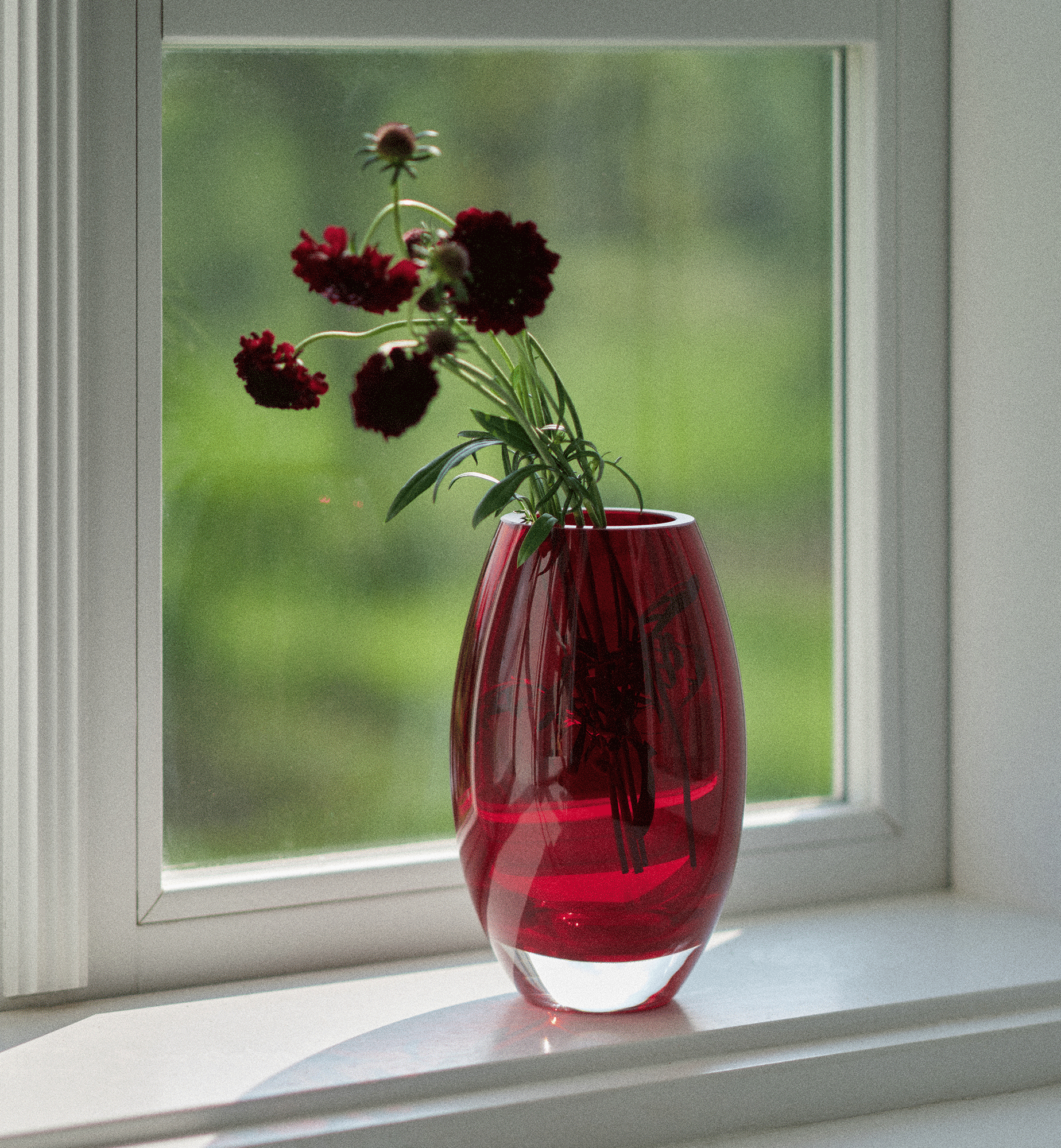 krosno-the-bullet-vase-cristal-rubis-rouge-23-5-cm-heritage image 2