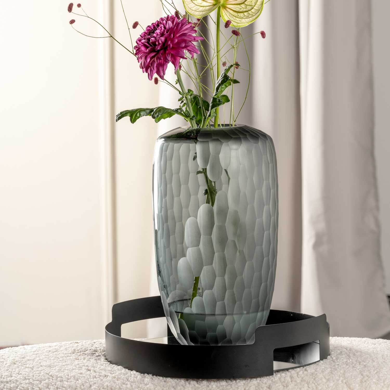leonardo-bellagio-vase-en-verre-anthracite-36-cm-fait-main image 2