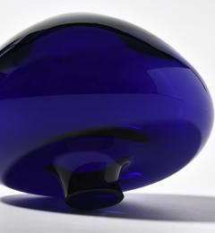 krosno-pebble-2017-vase-16-cm-cobalt image 5