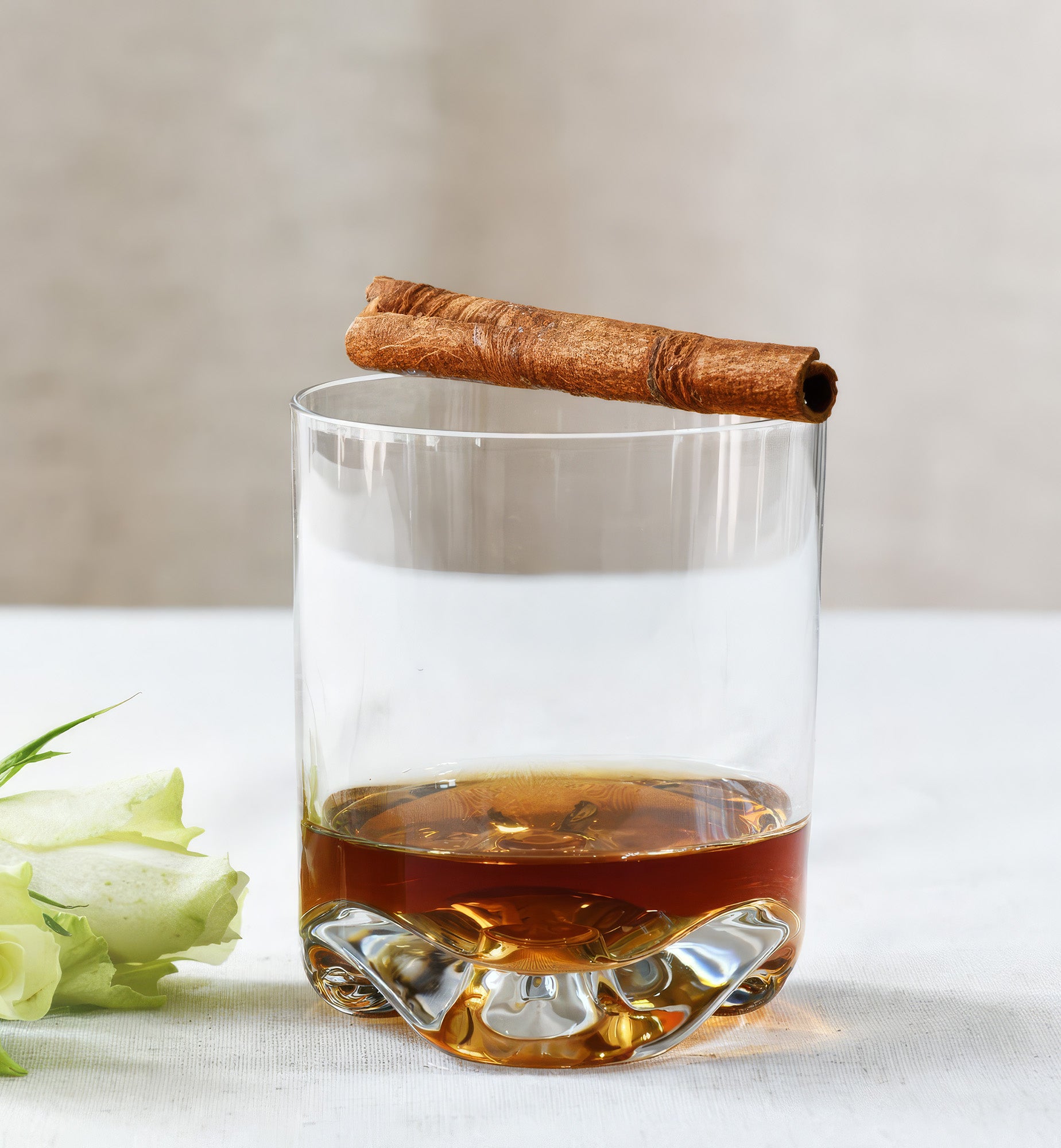 krosno-mixology-verre-whisky-330-ml-fond-d-cor image 2