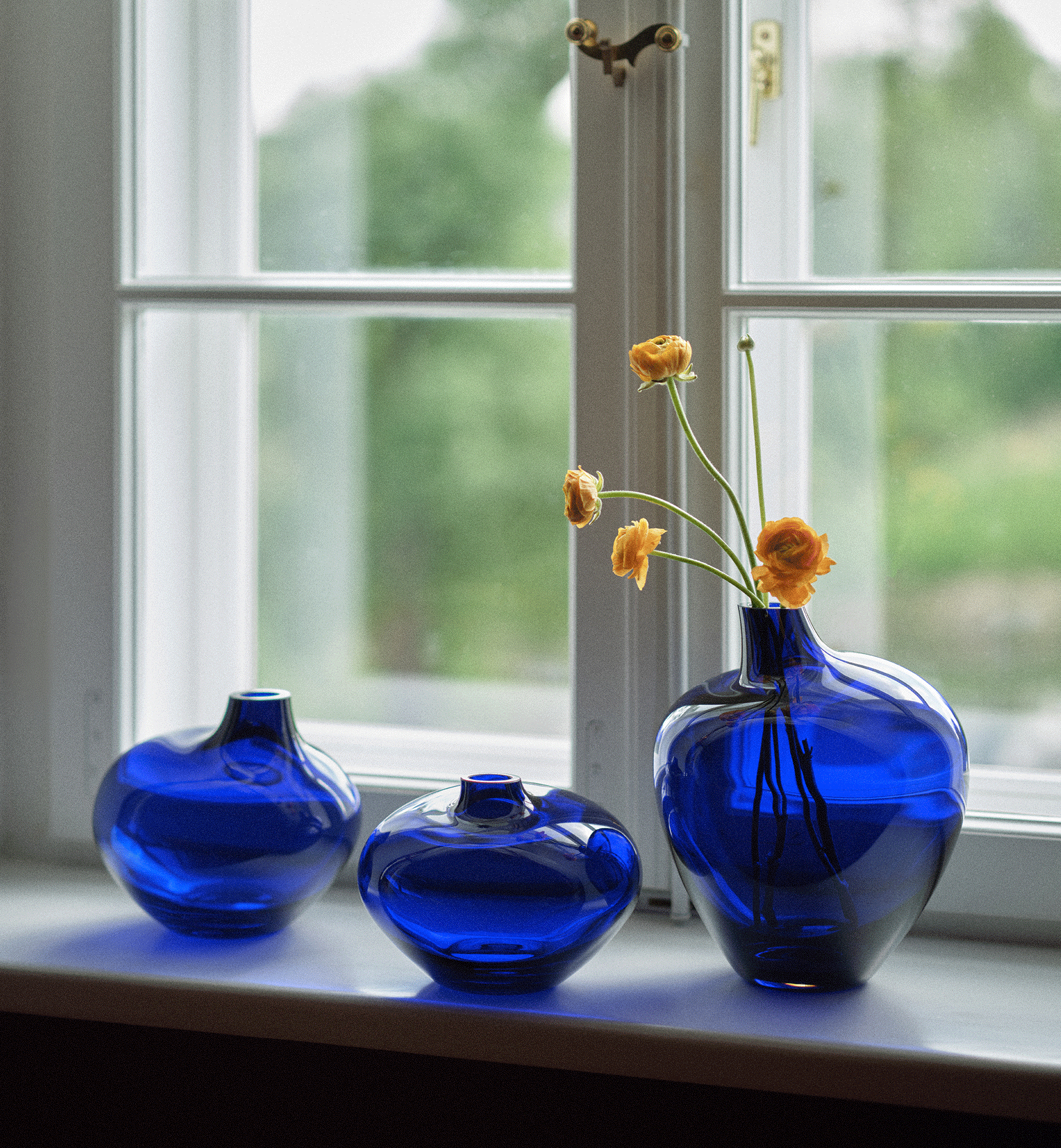 krosno-pebble-2017-16-cm-vase-cobalt-bleu image 6