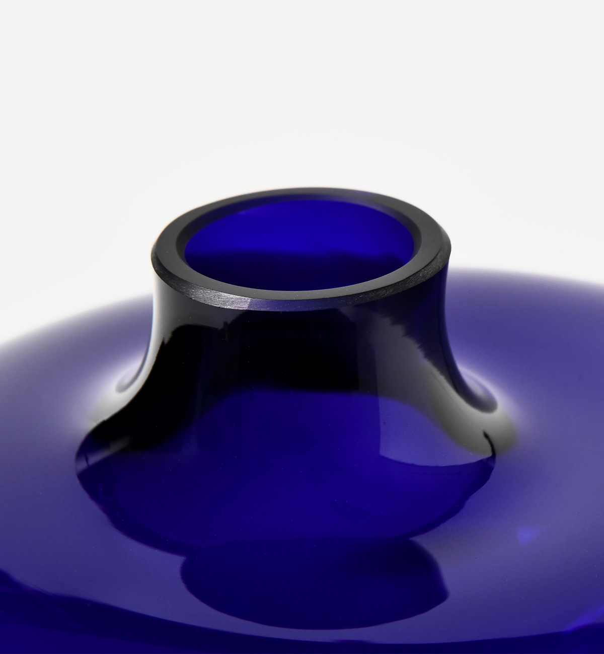krosno-pebble-2017-vase-16-cm-cobalt image 3