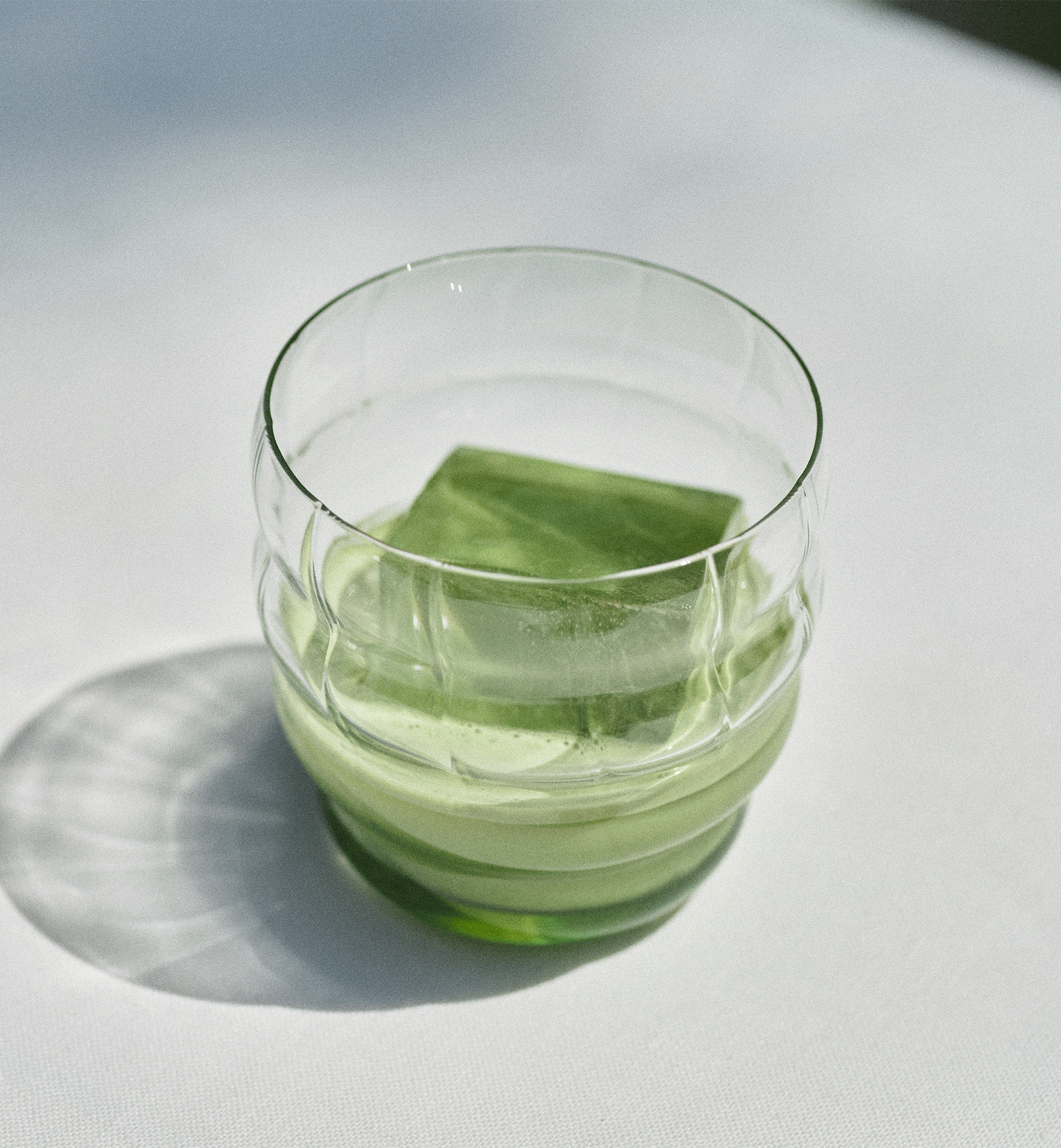 krosno-matcha-moments-verre-vert-330-ml-ondul image 8