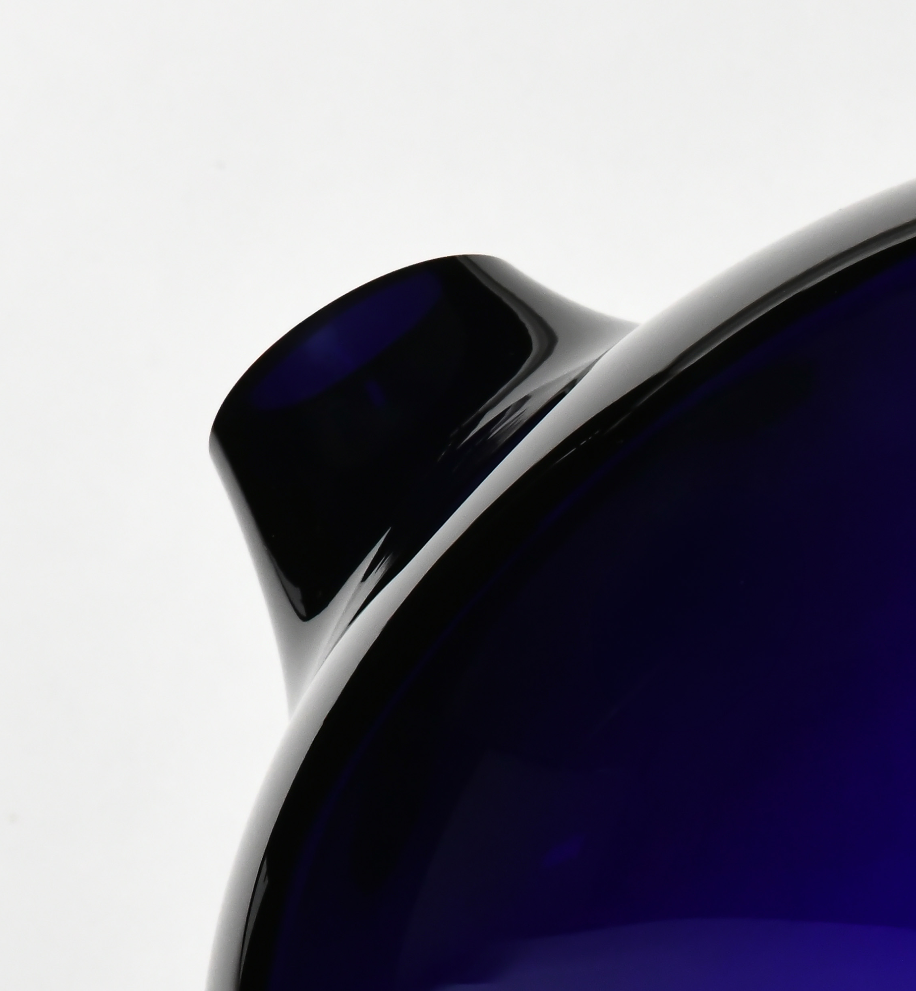 krosno-pebble-vase-cobalt-20-cm-cristal-sans-plomb image 4