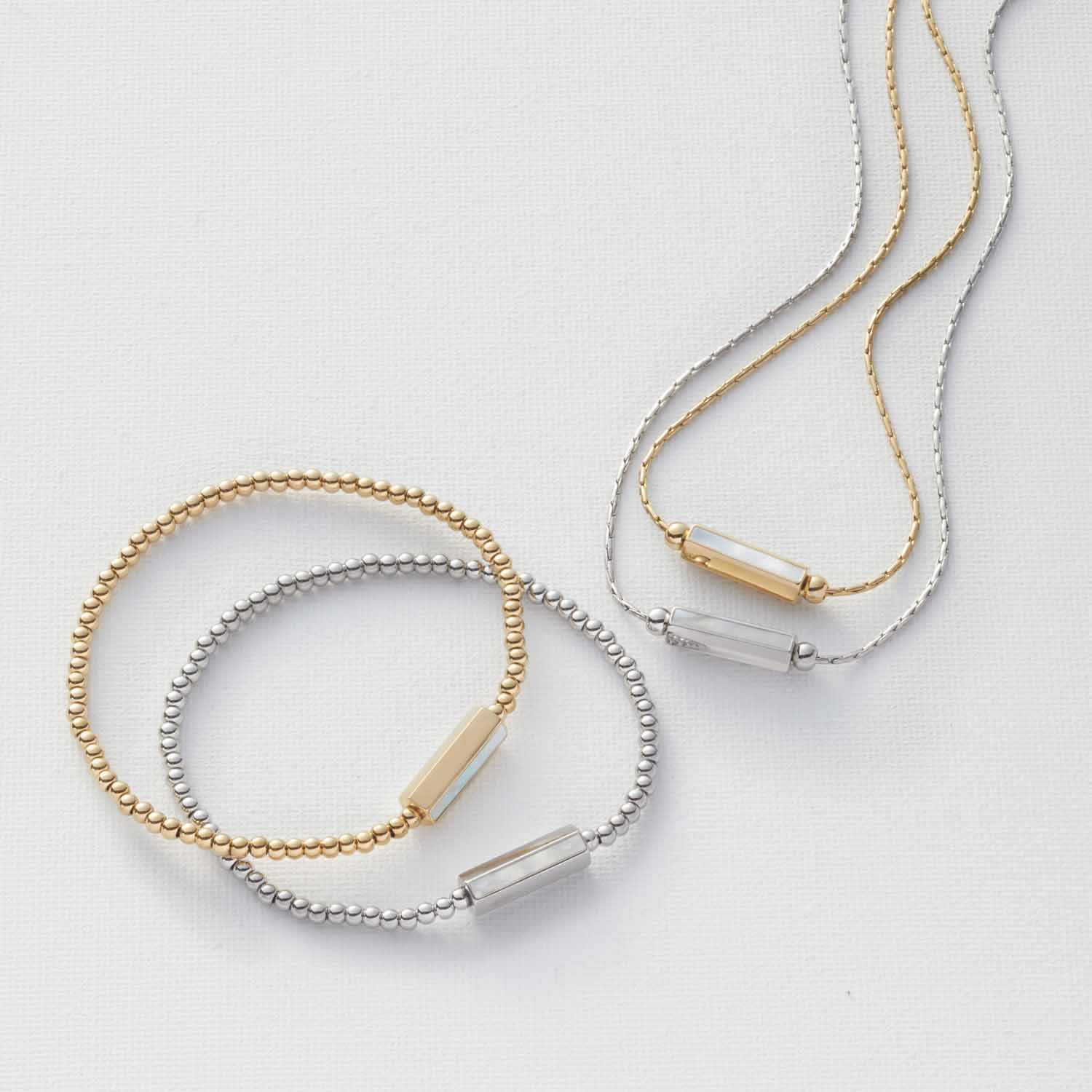 leonardo-pilea-collier-or-45-cm-perle-nacre-gravable image 4