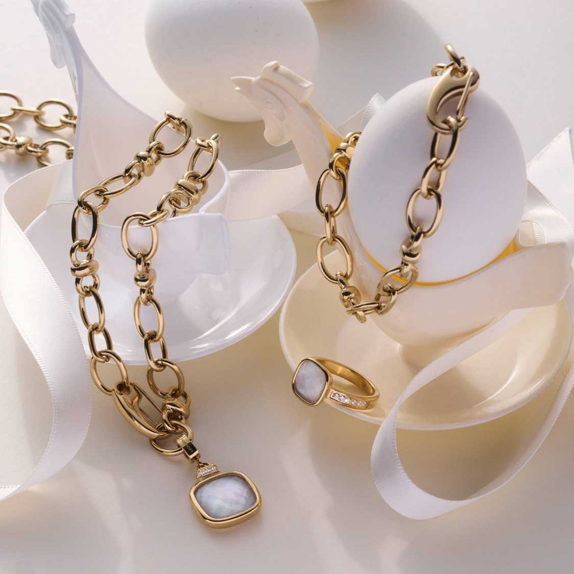 leonardo-virginia-19-bague-or-nacre-carr-e image 6