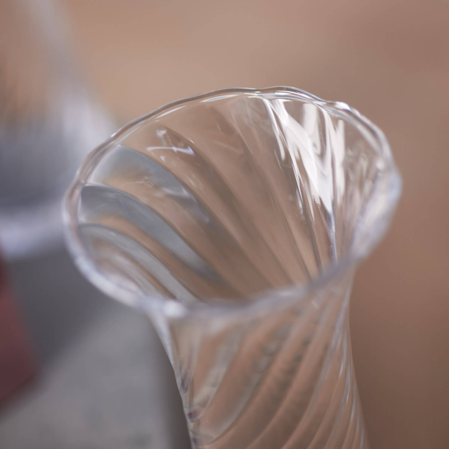 leonardo-ravenna-soliflore-vase-verre-transparent-27-cm-fait-main image 5
