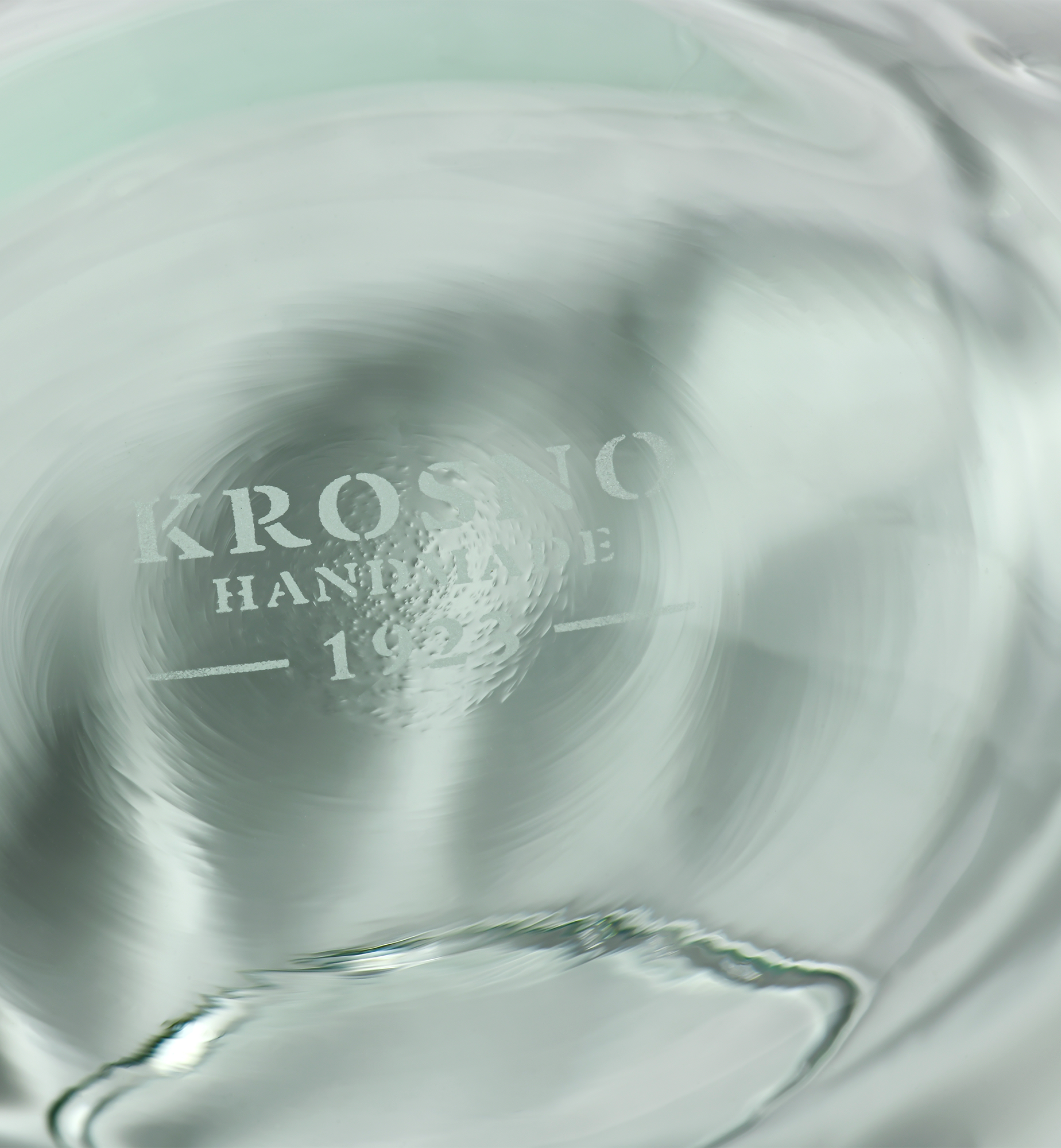 krosno-gemstone-vase-boule-meraude-15-5-cm-cristal image 5
